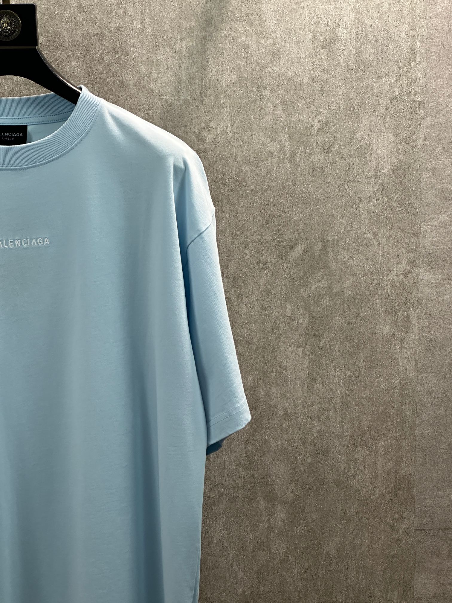 발렌시아가(BALENCIAGA) 레터링 자수 반팔 티셔츠 의류