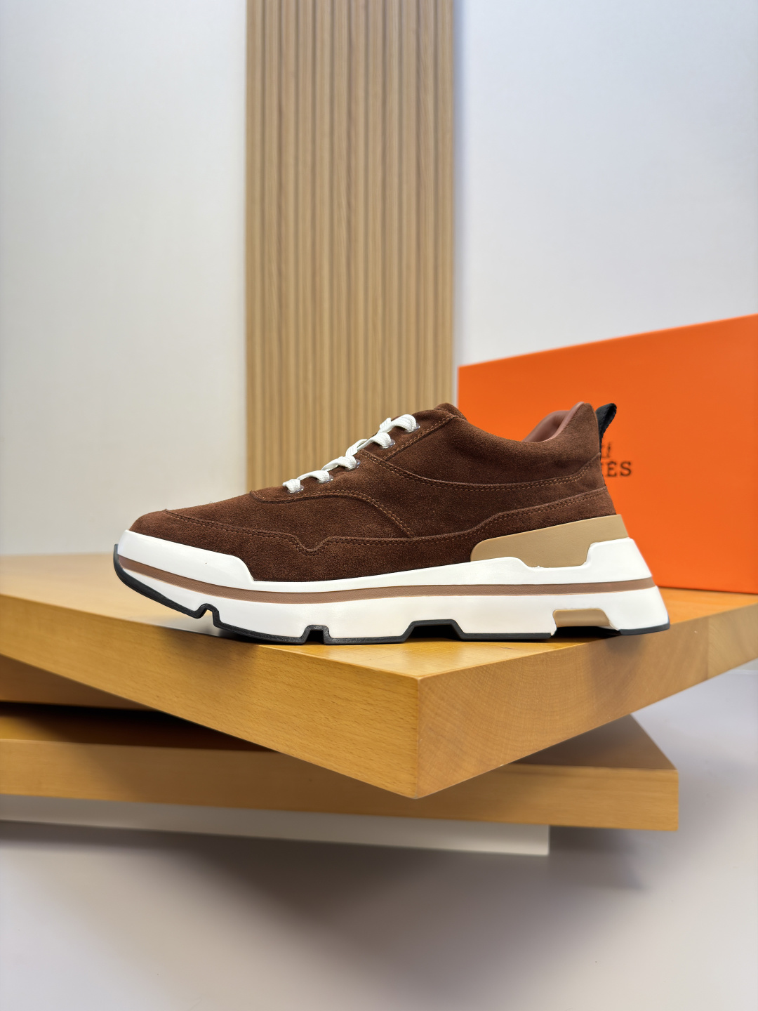 [Hermes] 에르메스 프리미엄 스웨이드 레더 콤비 스니커즈 신발
