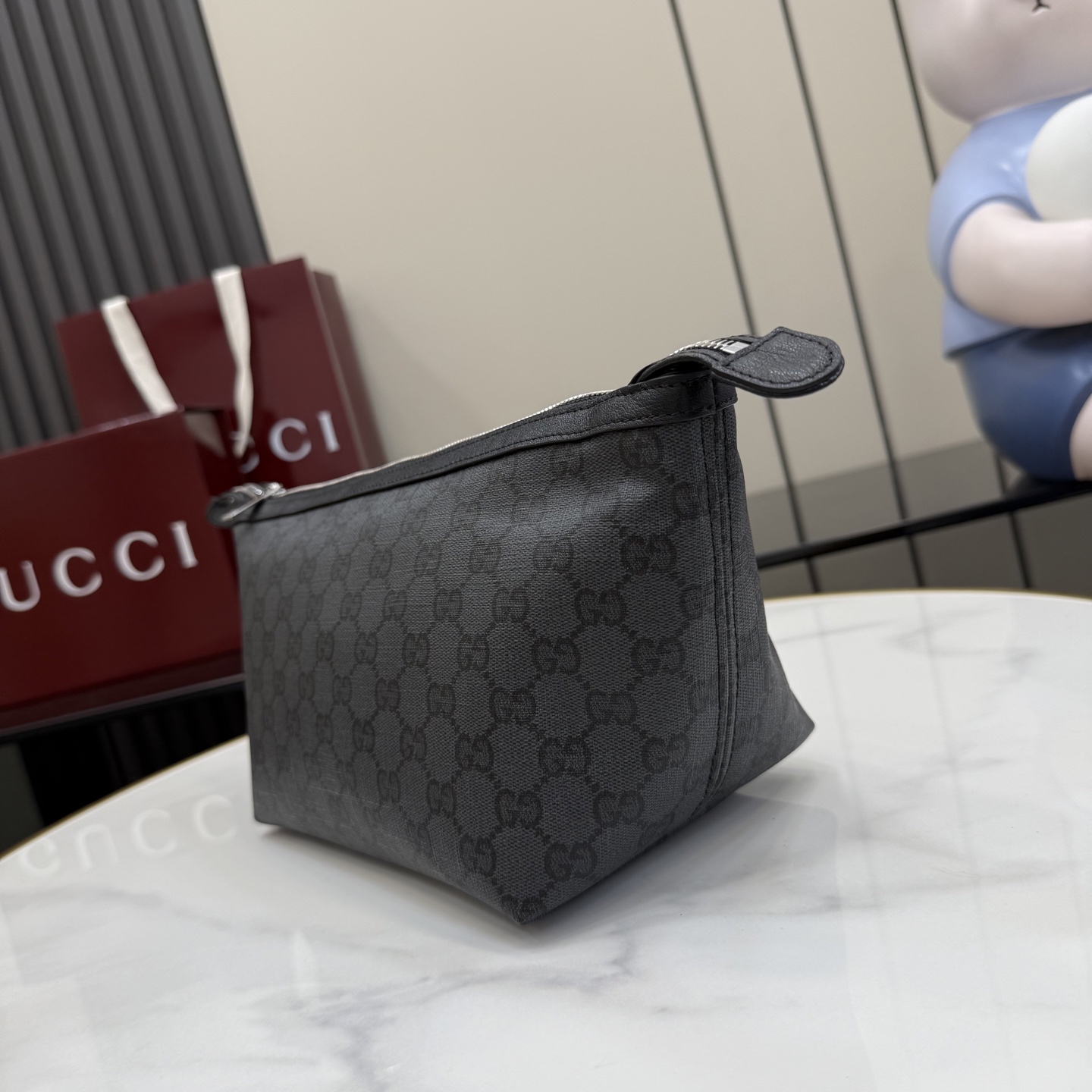 GUCCI 구찌 에센스 클래식 GG 코팅 캔버스 파우치 가방