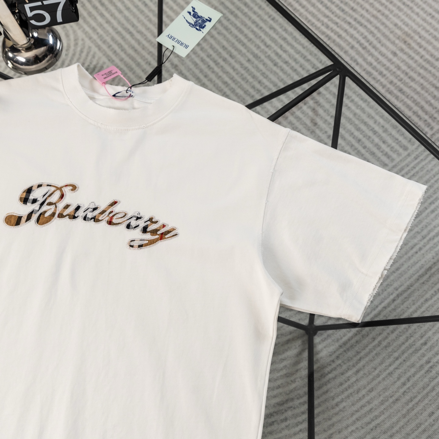 버버리(BURBERRY) 체크 패치 자수 반팔 티셔츠 의류