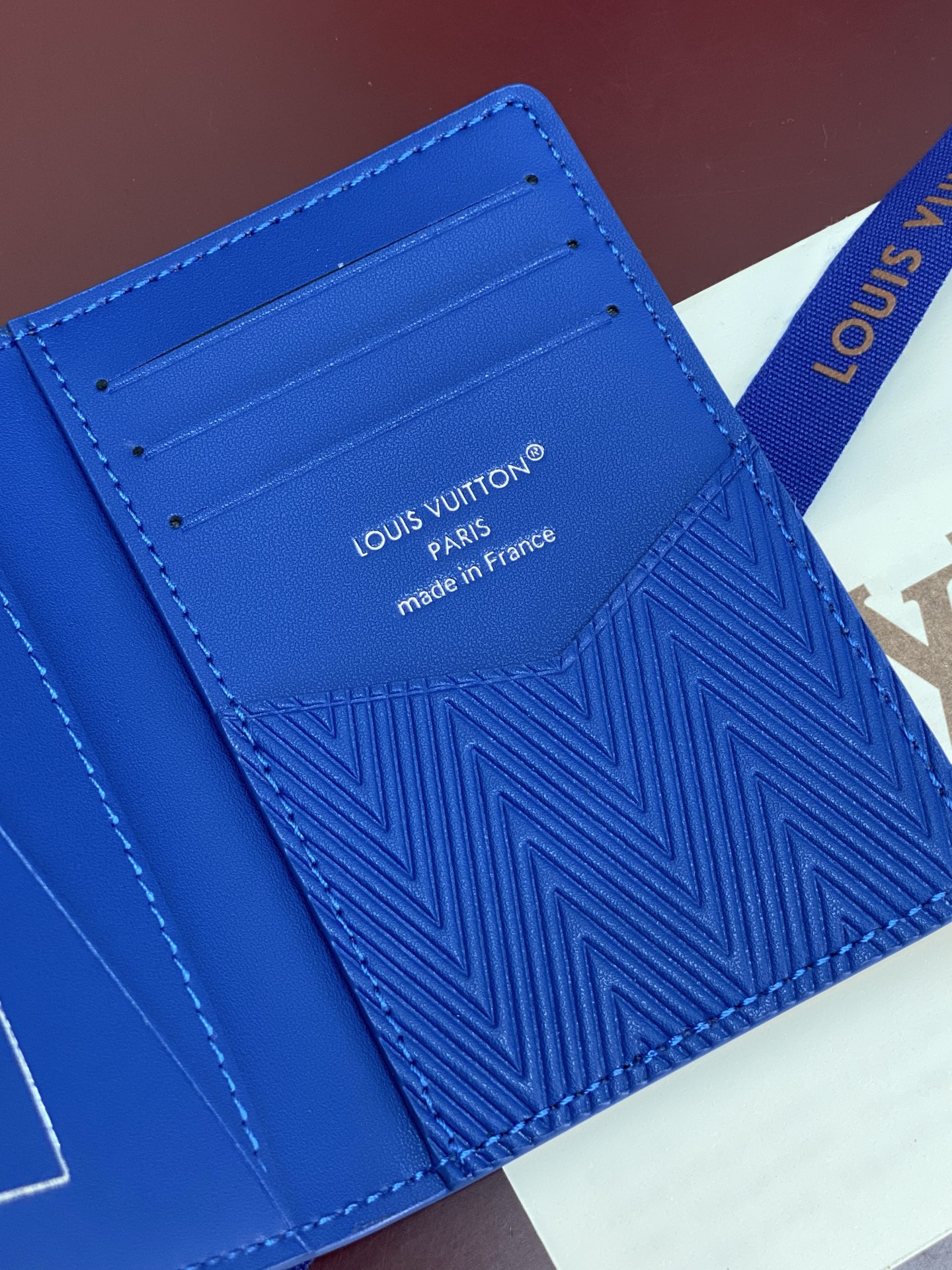 [Louis Vuitton] LV 루이비통 쇼퍼백 모티브 포켓 월렛 지갑