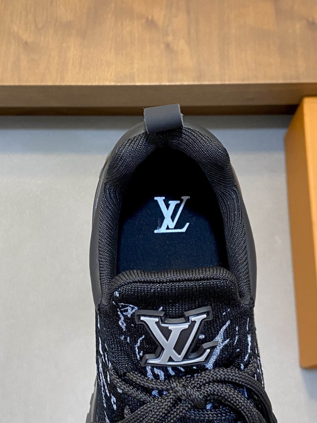 [Louis Vuitton] LV 루이비통 Beverly Hills 비버리 힐즈 모노그램 플라이니트 스니커즈 신발 복제