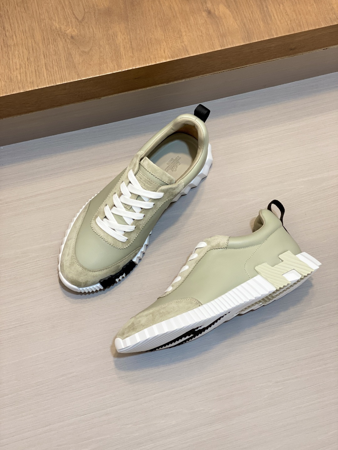 [Hermes] 에르메스 바운싱(Bouncing) 프리미엄 카프스킨 & 고트스킨 스니커즈 신발