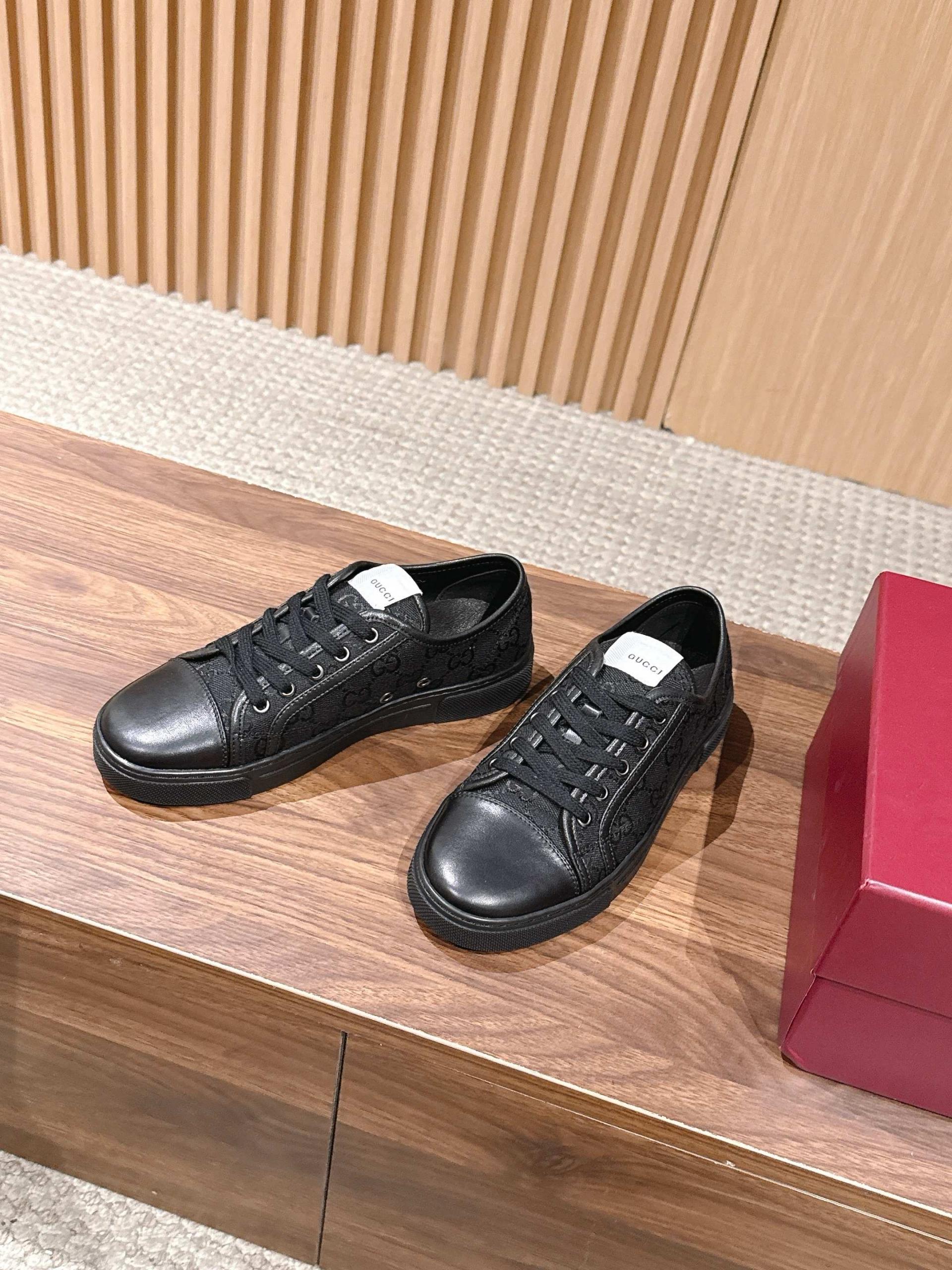 구찌(GUCCI) GG 엠보싱 로우탑 스케이트화 신발