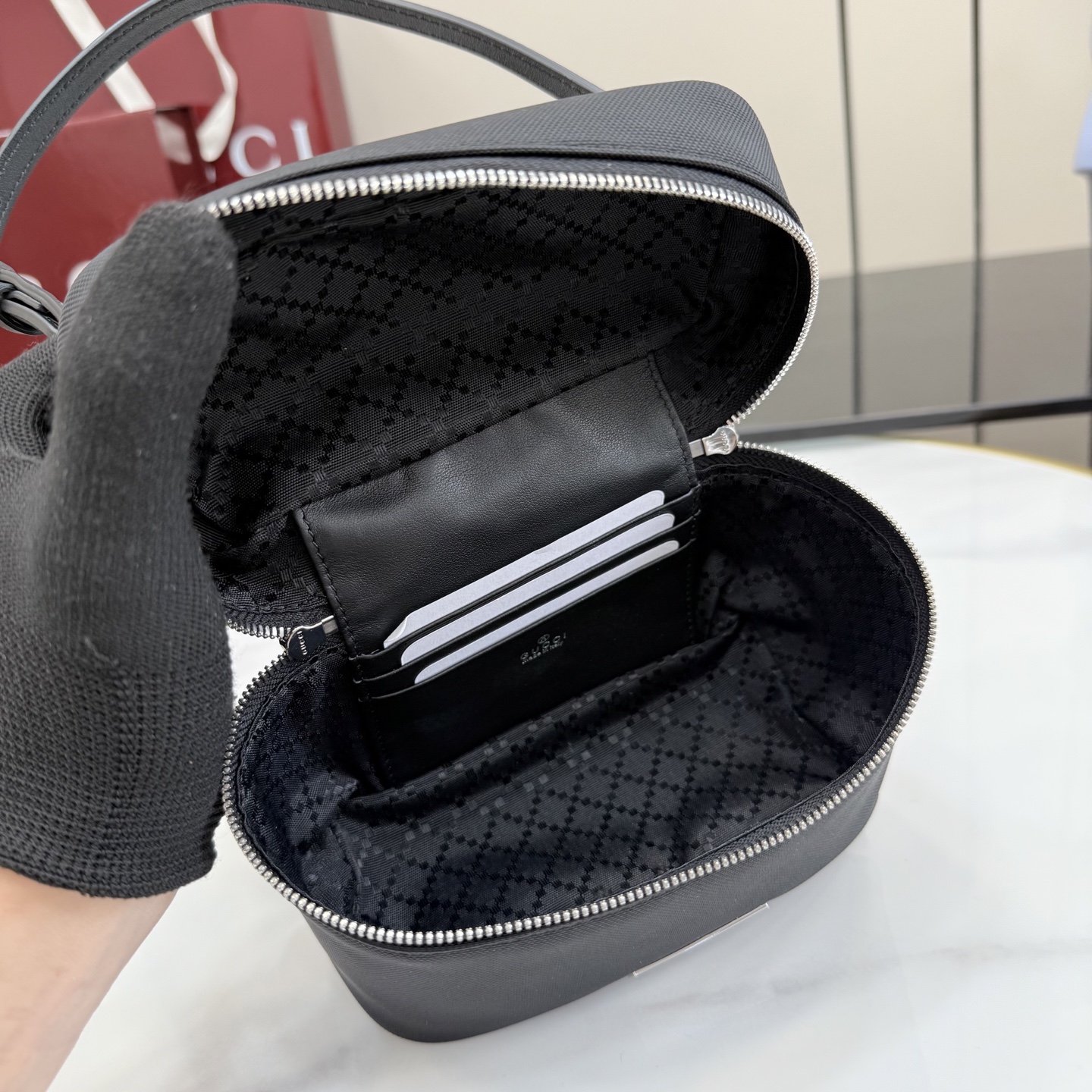 [Gucci] 구찌 Primavera 프리마베라 태그(Tag) 블랙 니롱 탑 핸들 미니 백 가방