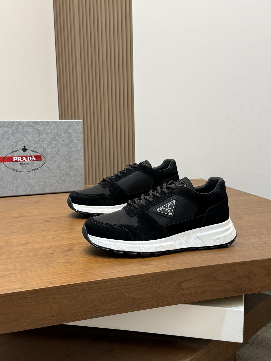 [Prada] 프라다 Montecarlo Re-Edition 몬테카를로 리에디션 2026 서머 레더 스니커즈 신발