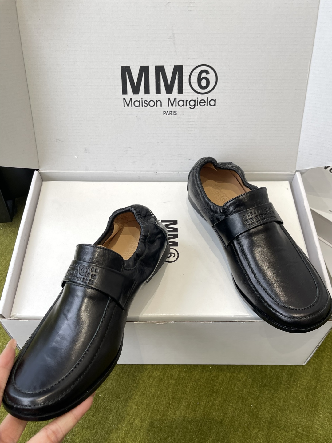 메종 마르지엘라(Maison Margiela) 애플 토 로고 2WAY 로퍼