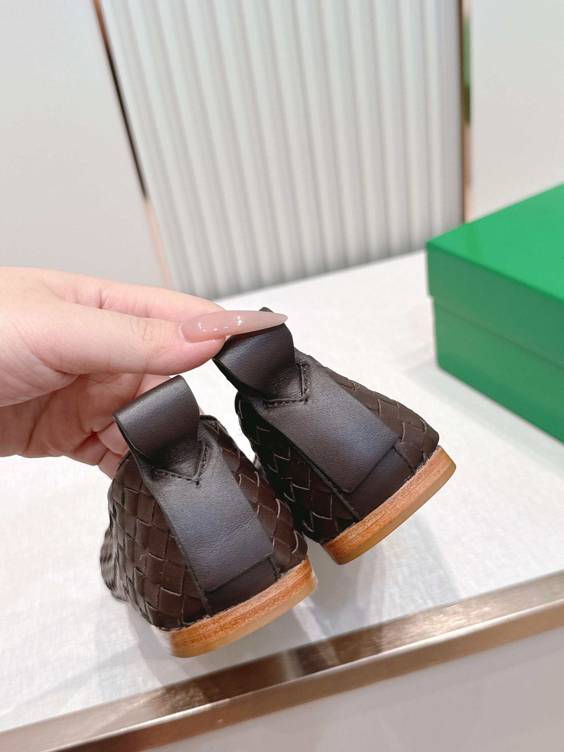 보테가 베네타(BOTTEGA VENETA) 위빙 메리제인 플랫 발레 슈즈 신발
