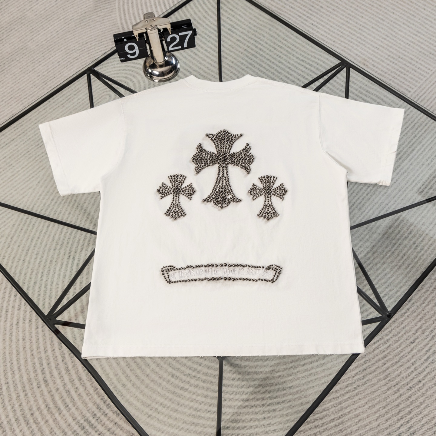 크롬하츠(CHROME HEARTS) 십자가 스터드 반팔 티셔츠 의류