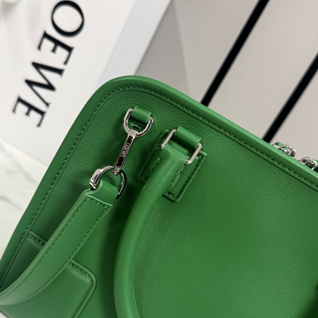 [Loewe] 로에베 Amazona 아마조나 180 소프트 카프스킨 스몰 백 가방