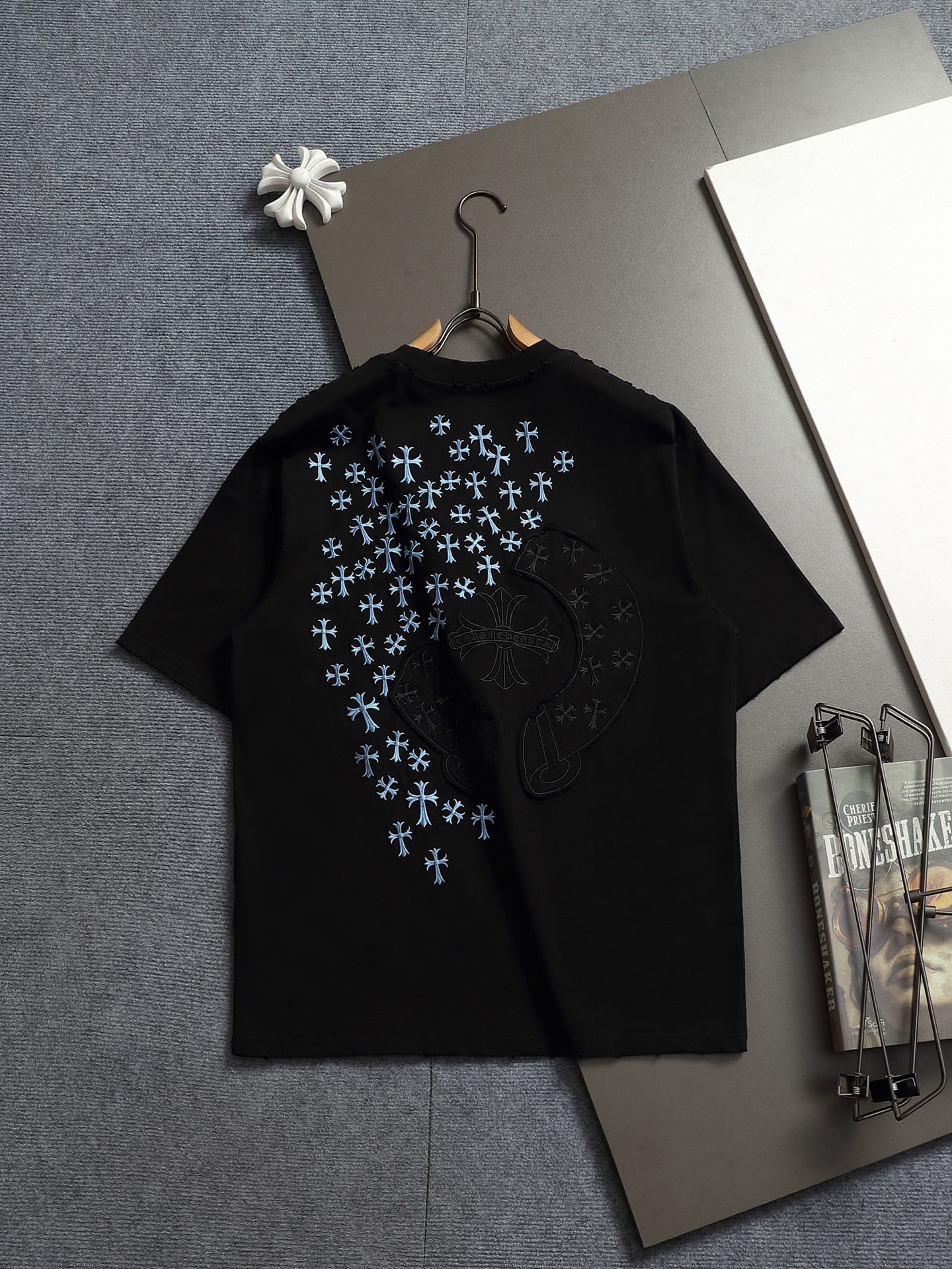 크롬하츠(CHROME HEARTS) 크로스 패치 자수 반팔 티셔츠 상의 의류