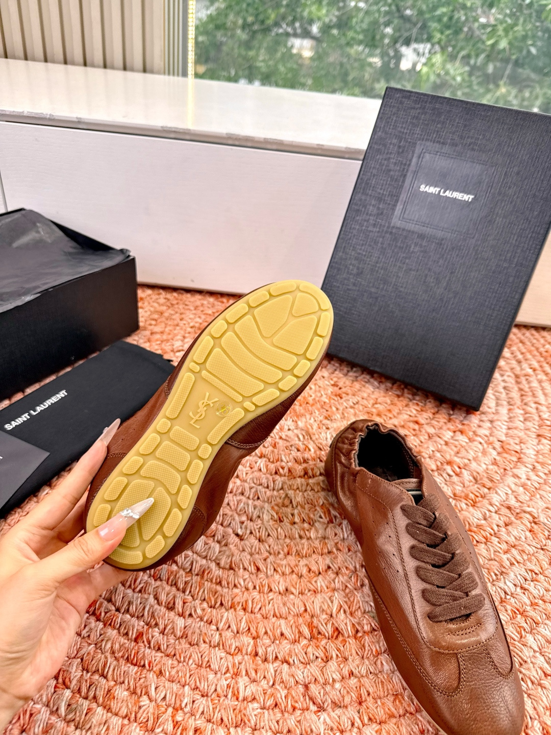 생로랑(YSL) 투웨이 플랫 스니커즈 신발