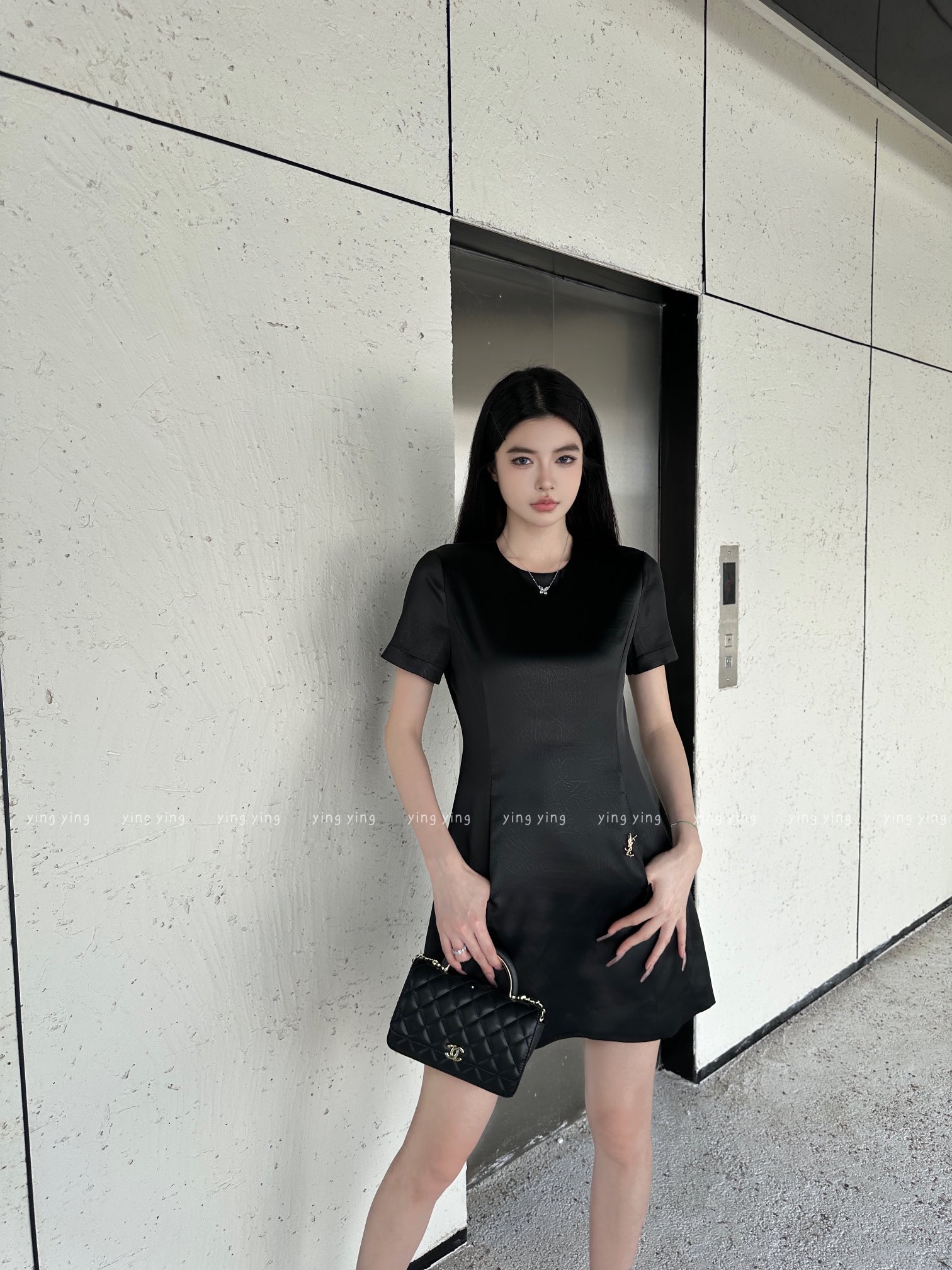 [Saint Laurent] YSL 생로랑 텍스처드 레더 이펙트 A라인 미니 원피스 의류