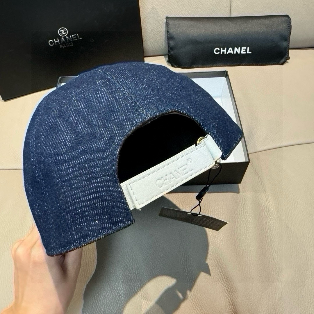 샤넬(CHANEL) 데님 로고 볼캡 모자