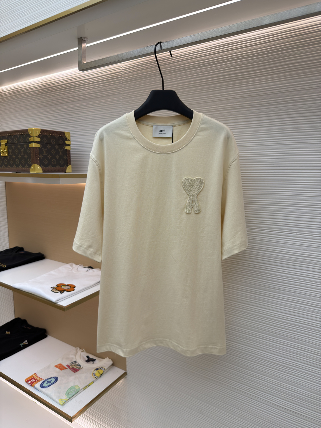 아미(AMI PARIS) 크로셰 하트 로고 티셔츠 상의 의류