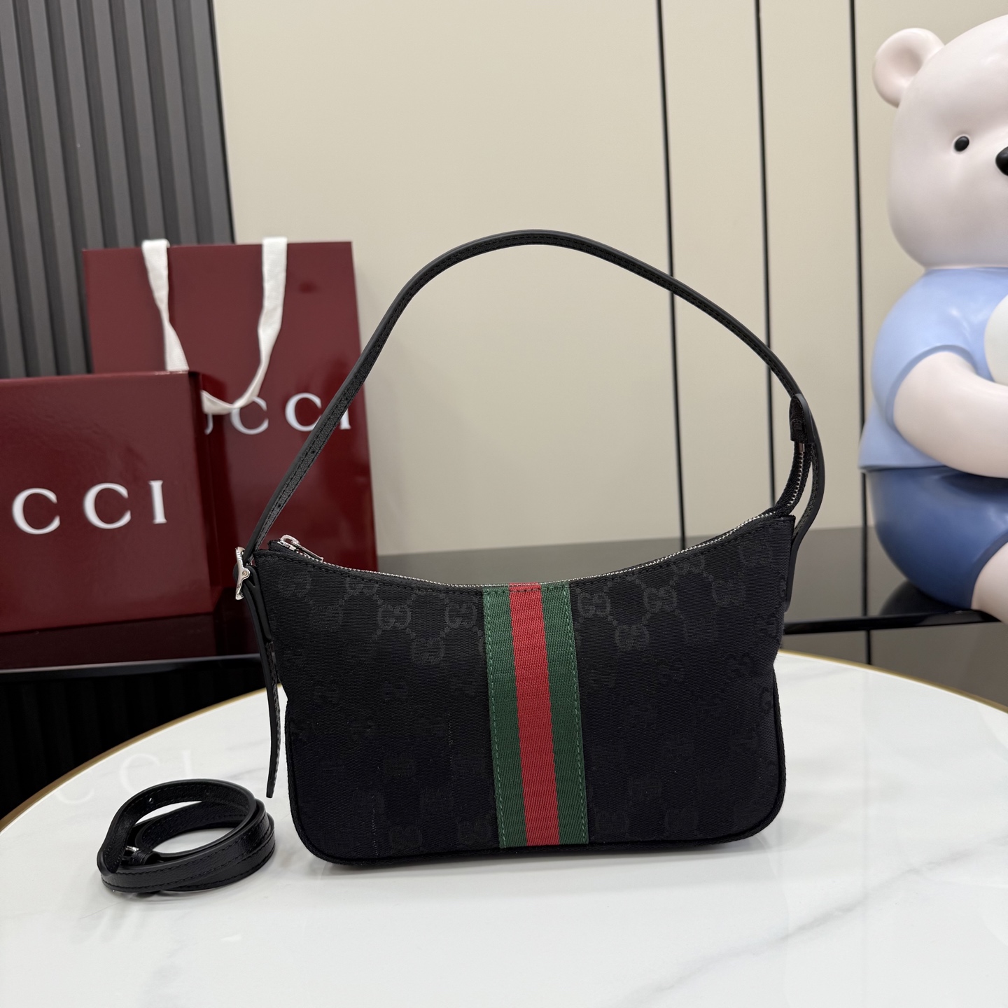 GUCCI 구찌 루네타(Lunetta) 컬렉션 - 블랙 GG 캔버스 숄더/크로스백 가방