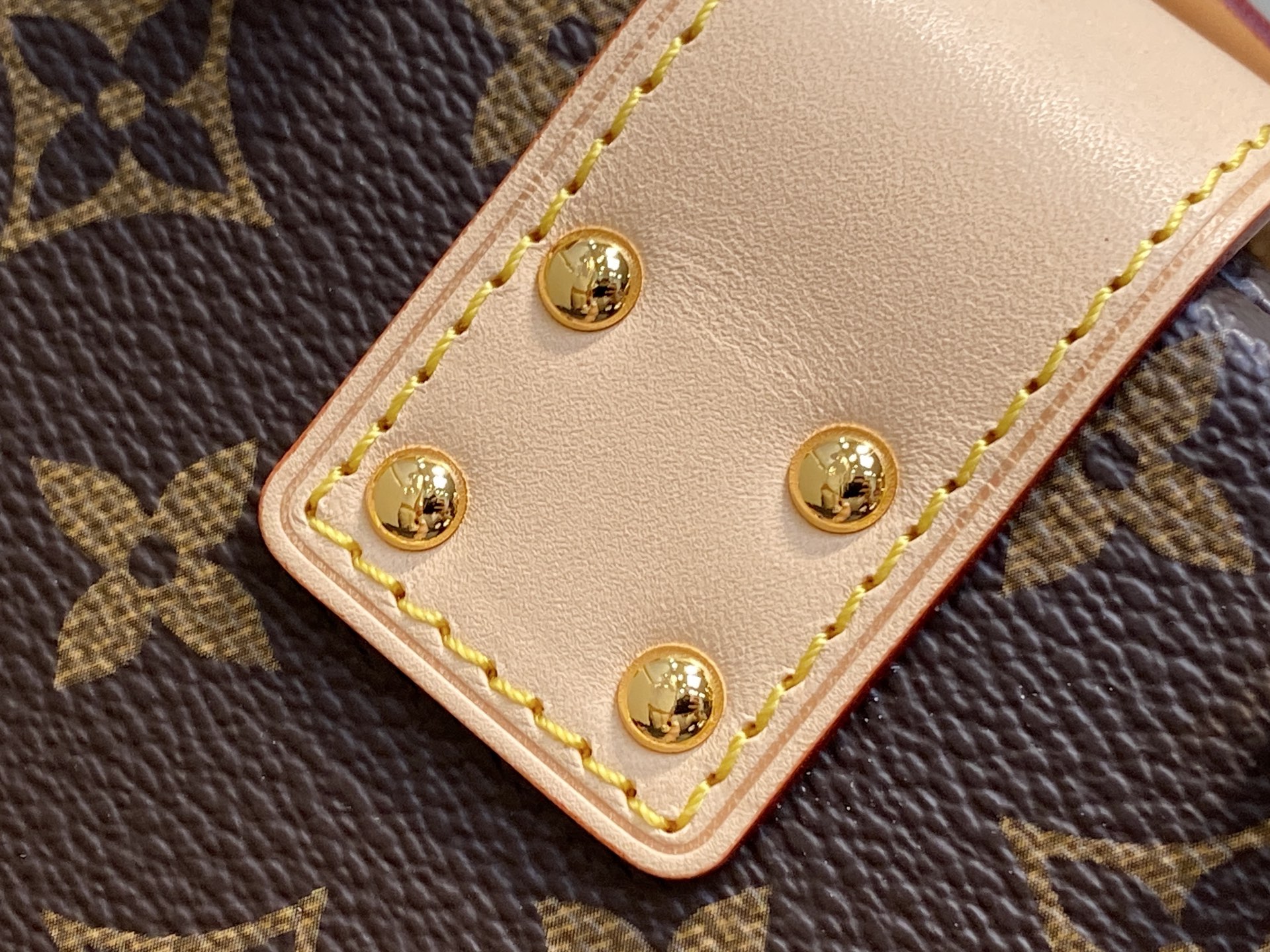 [Louis Vuitton] LV 루이비통 모노그램 알마 트렁크 20 (브라운 모노그램) 가방