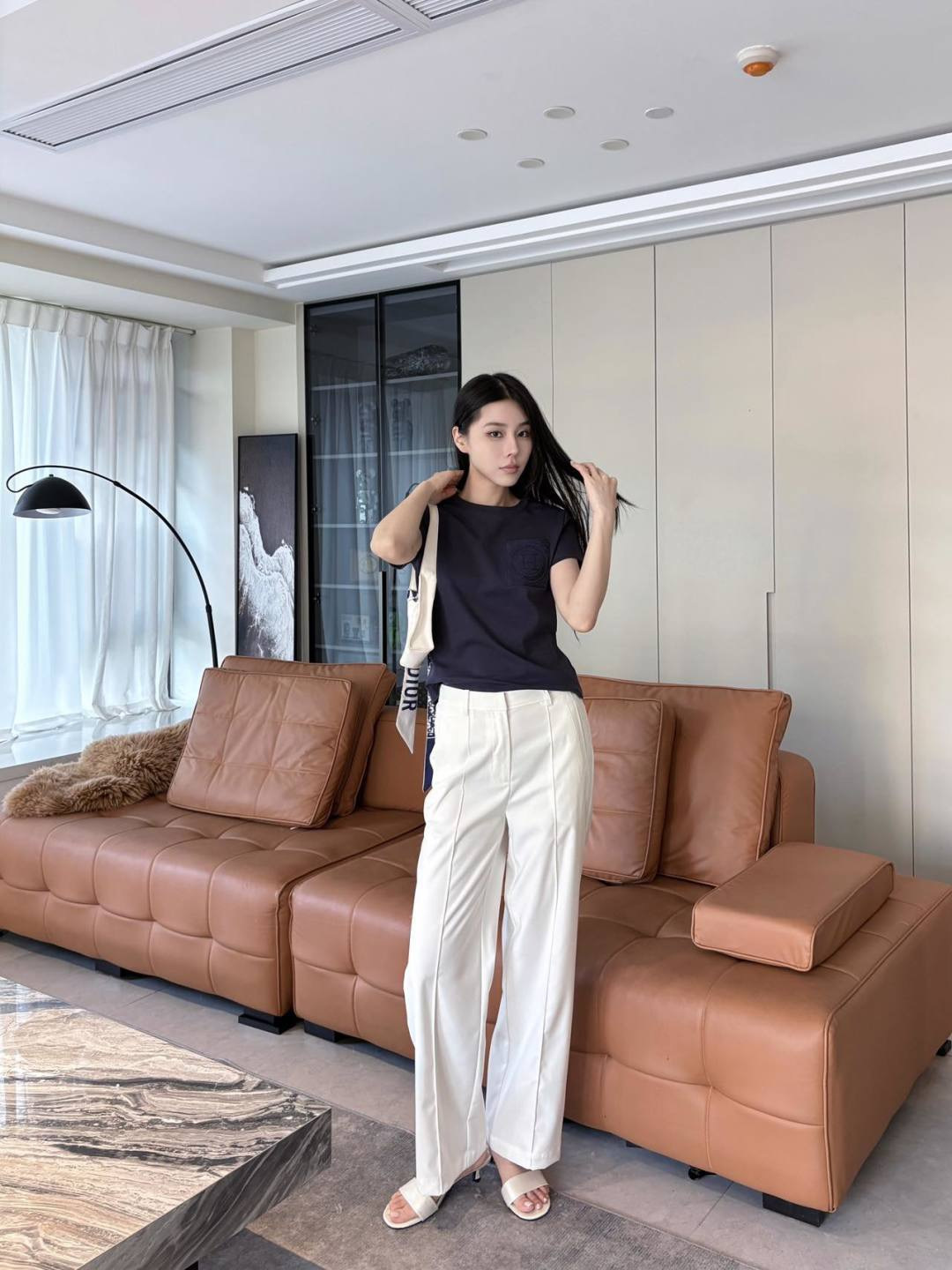 [Hermes] 에르메스 26SS 크롭 슬림핏 반팔 티셔츠 의류