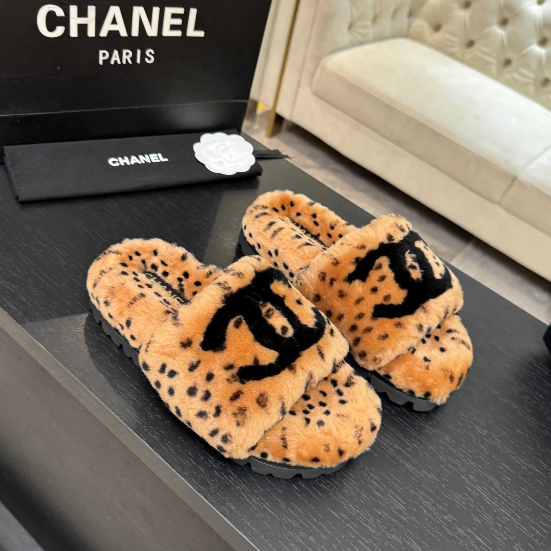 샤넬(CHANEL) 시어링 퍼 슬리퍼 신발