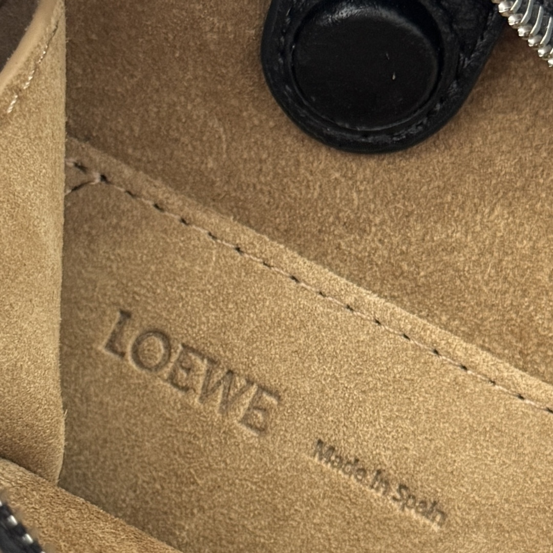 Loewe 로에베 아마조나(Amazona) 180 미디엄 소프트 레더 백 가방