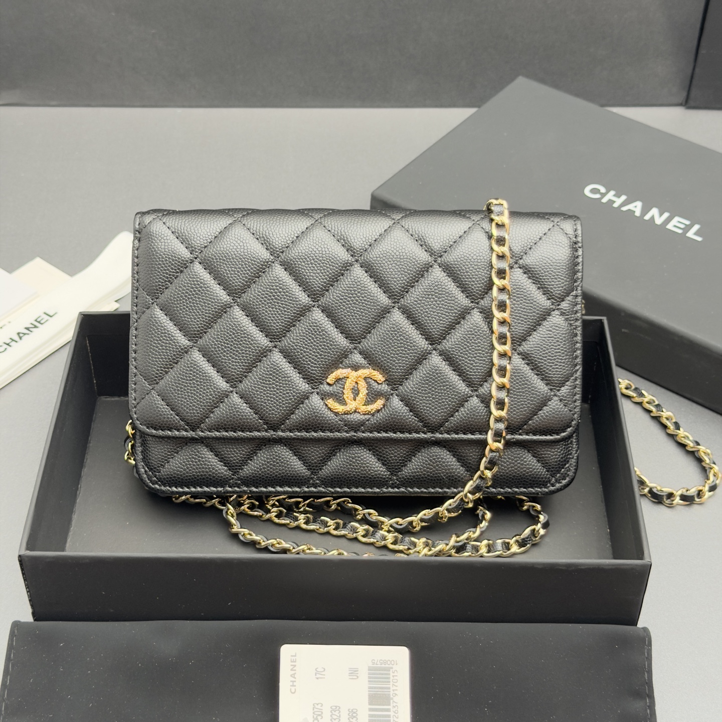 [Chanel] 샤넬 26SS 캐비어 멀티 젬스톤 체인 아코디언 플랩백 (WOC) 가방