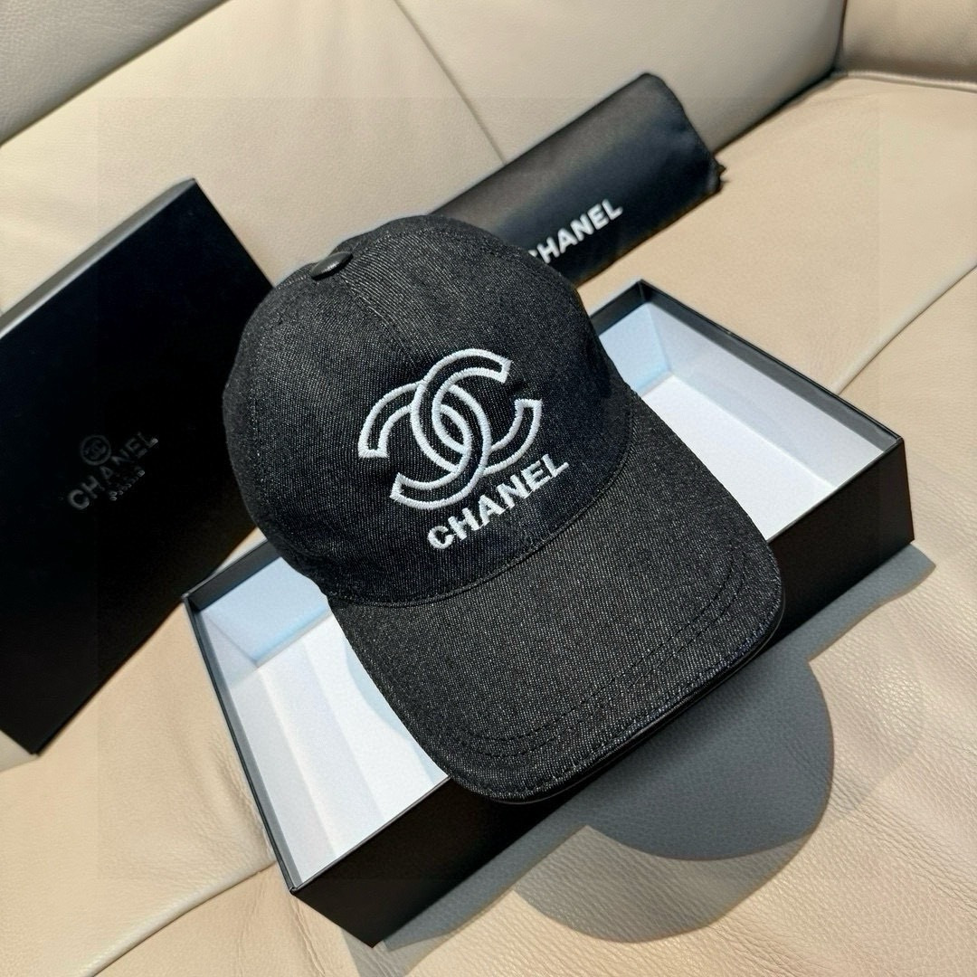 샤넬(CHANEL) 데님 로고 볼캡 모자