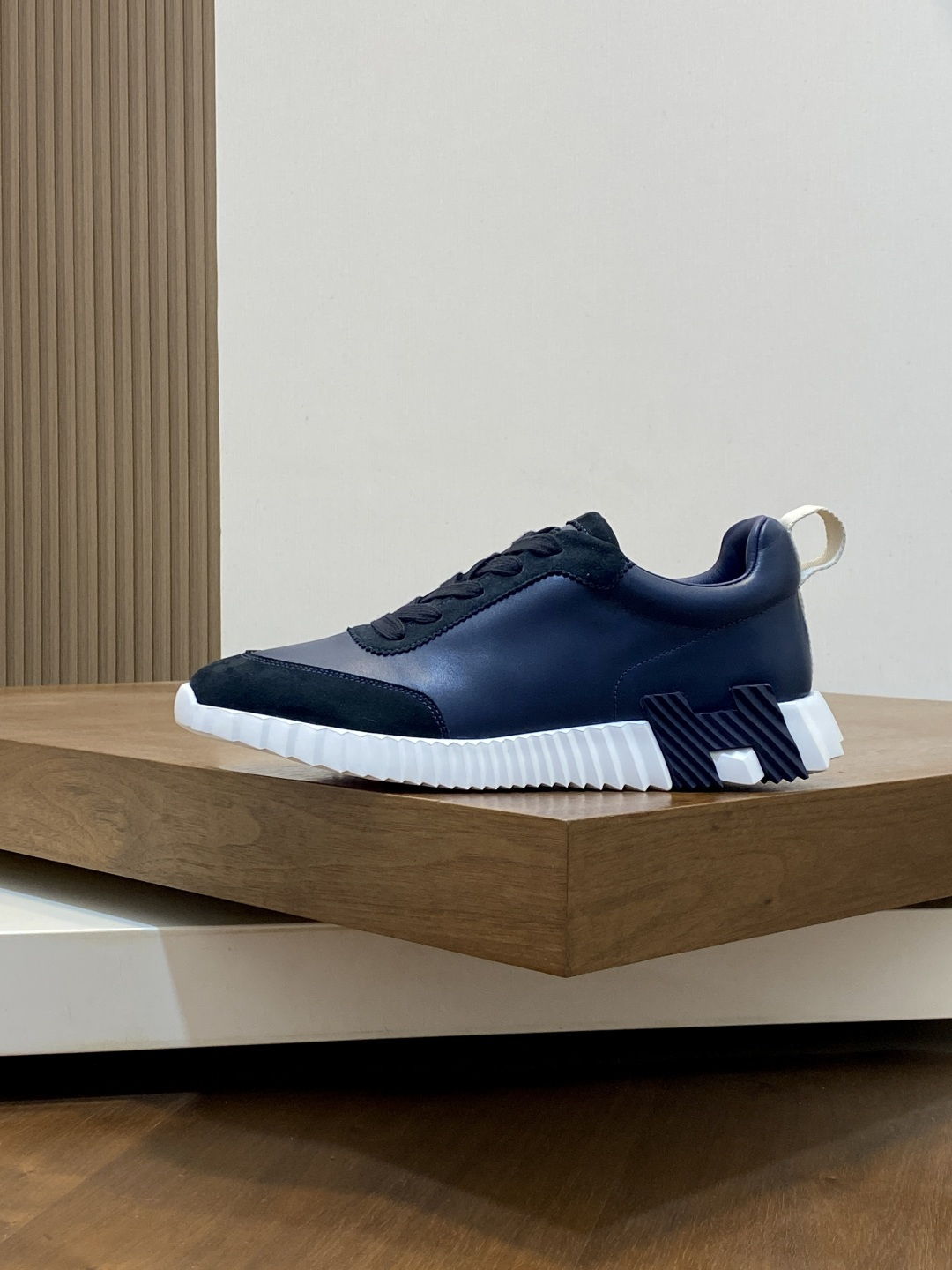 [Hermes] 에르메스 바운싱(Bouncing) 프리미엄 카프스킨 & 고트스킨 스니커즈 신발