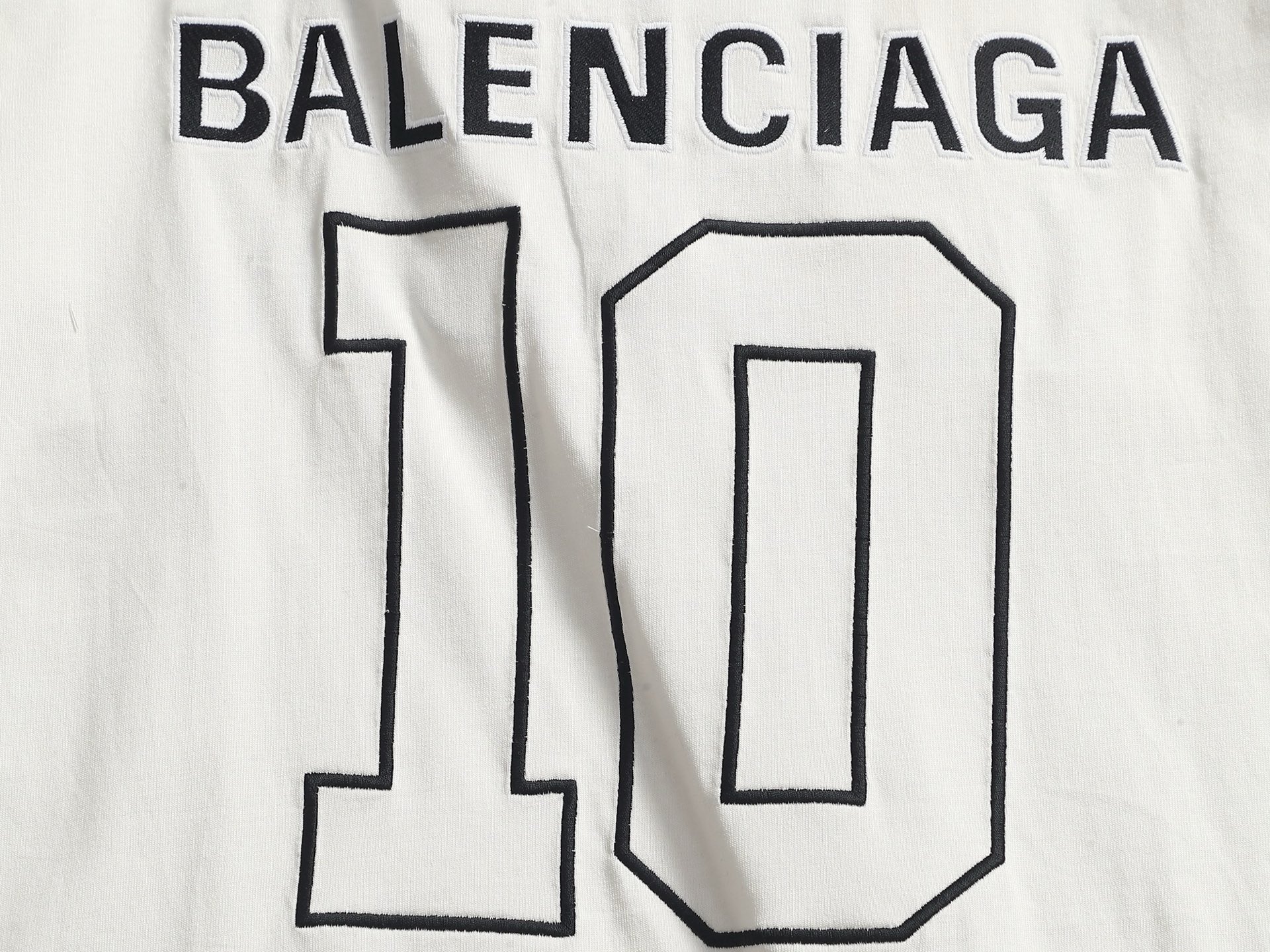 발렌시아가(BALENCIAGA) NBA 콜라보 배색 로고 반팔 티셔츠 상의 의류
