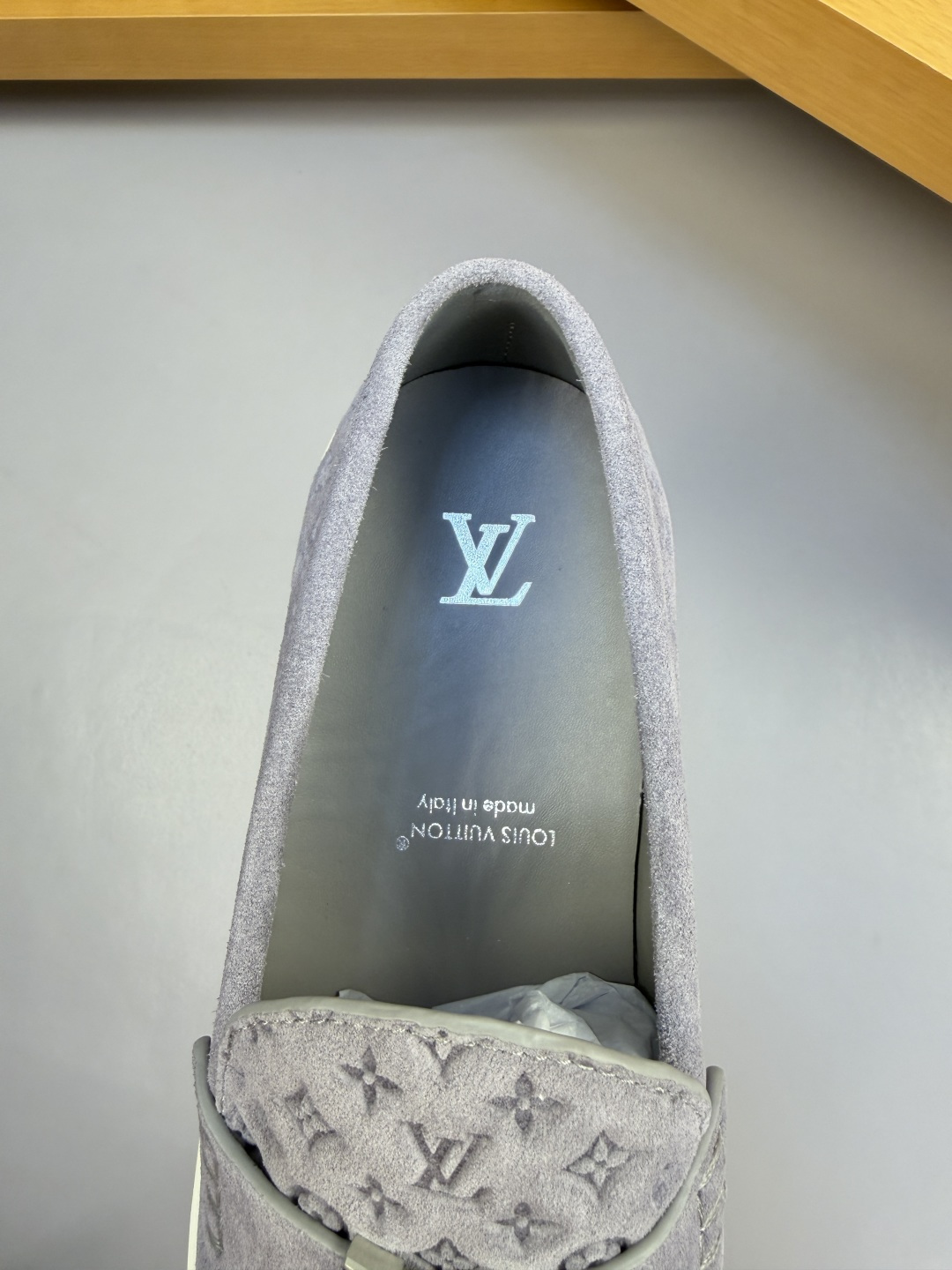 [Louis Vuitton] LV 루이비통 프리미엄 스웨이드 엠보싱 메탈버클 캐주얼 로퍼 신발