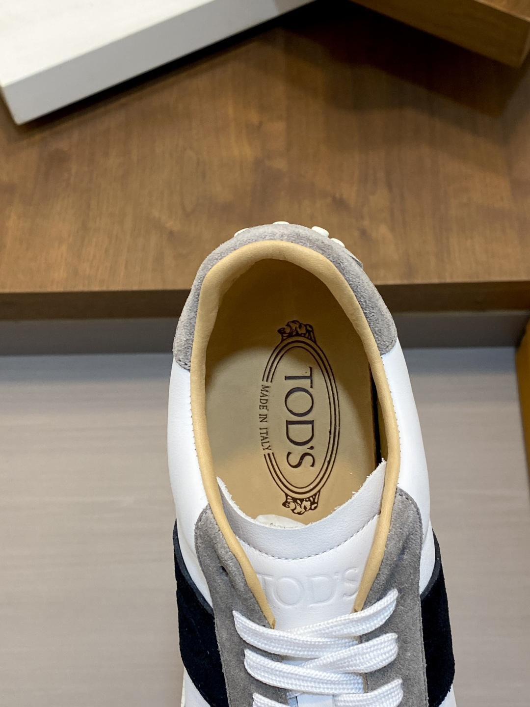 [Tod's] 토즈 맨즈 스웨이드 드라이빙 로퍼 / 페니 뮬 스니커즈
