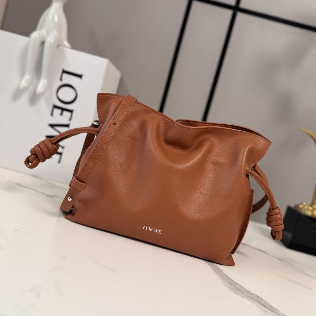 LOEWE 로에베 Flamenco 플라멩코 퍼스 나파 카프스킨 파우치 숄더백 가방