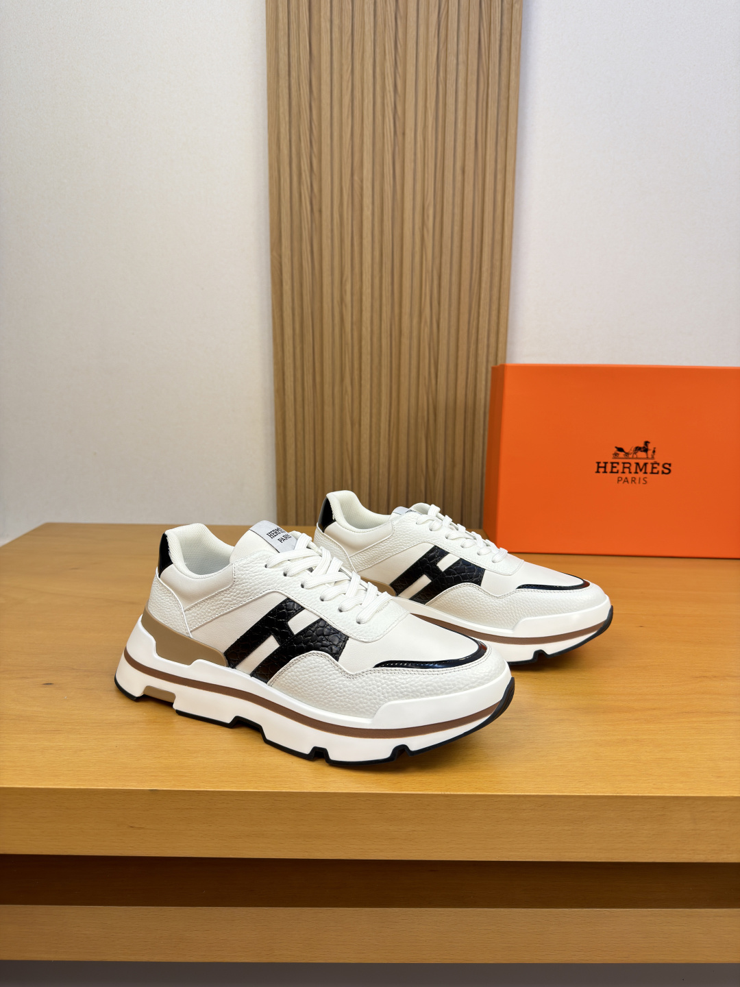 [Hermes] 에르메스 프리미엄 슈링크 & 나파 콤비 스니커즈 신발