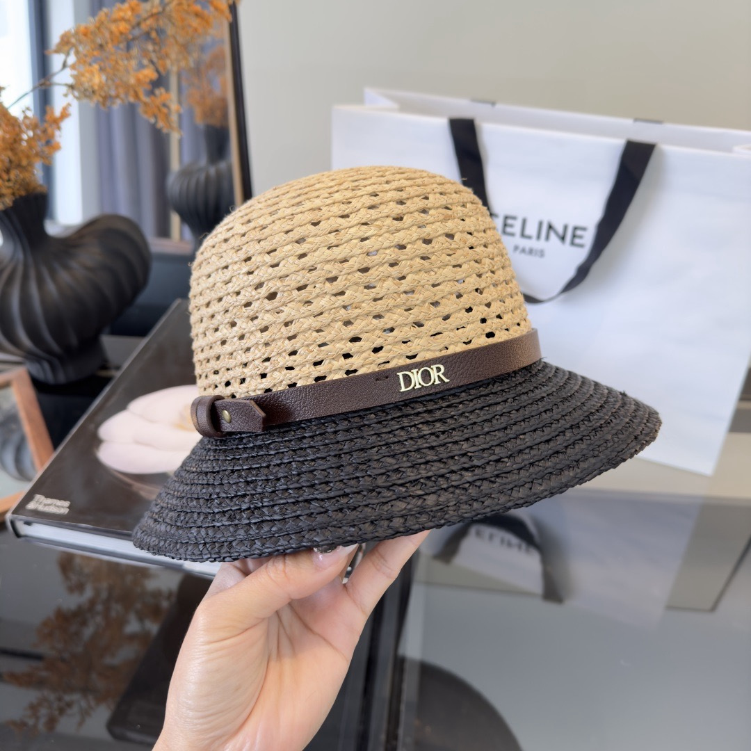 디올(DIOR) 라피아 버킷햇 모자