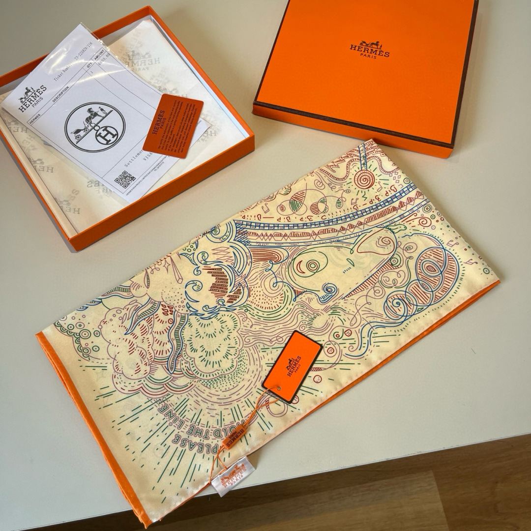에르메스(HERMES) 온 더 라인 실크 목도리 스카프