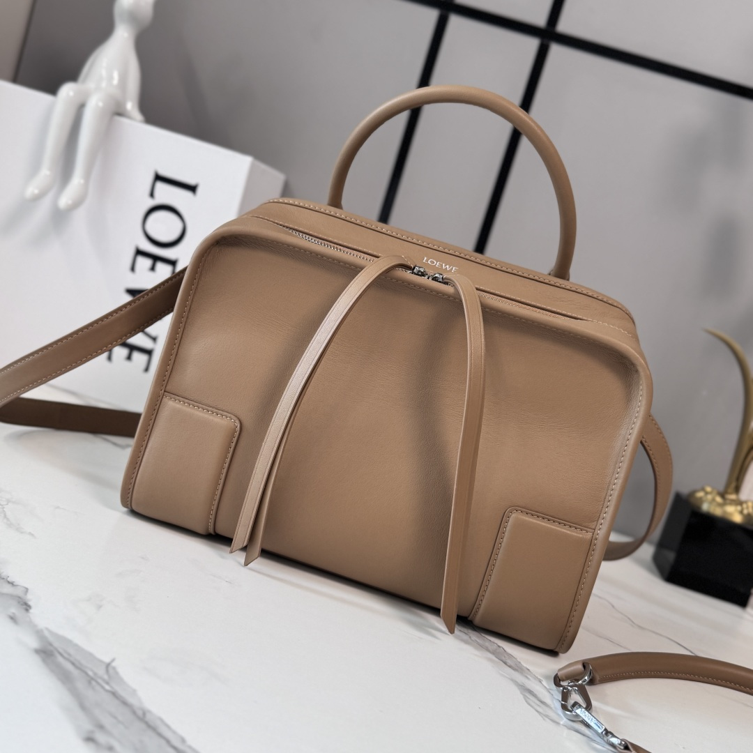 Loewe 로에베 아마조나(Amazona) 180 미디엄 소프트 레더 백 가방