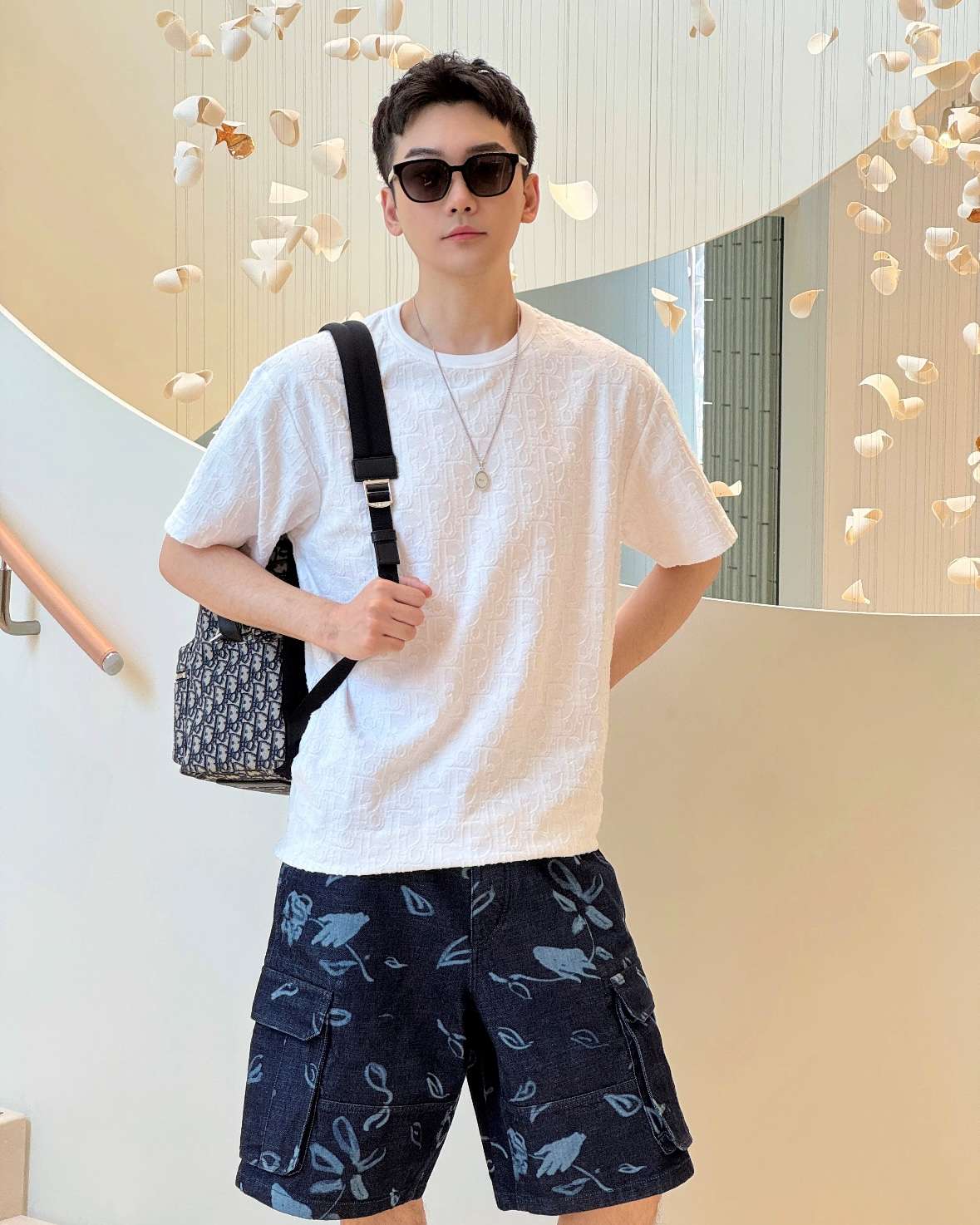 디올(DIOR) 크리스티앙 베라르 데님 카고 쇼츠 하의 의류