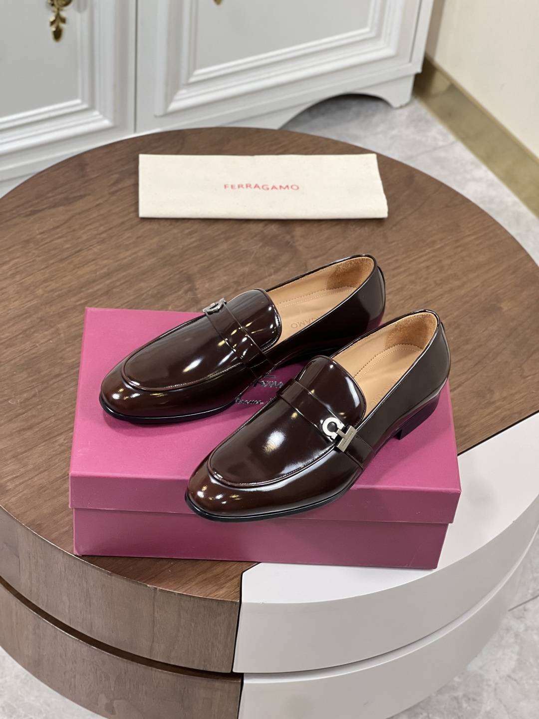 Ferragamo 페라가모 남성 클래식 비즈니스 로퍼 구두 신발