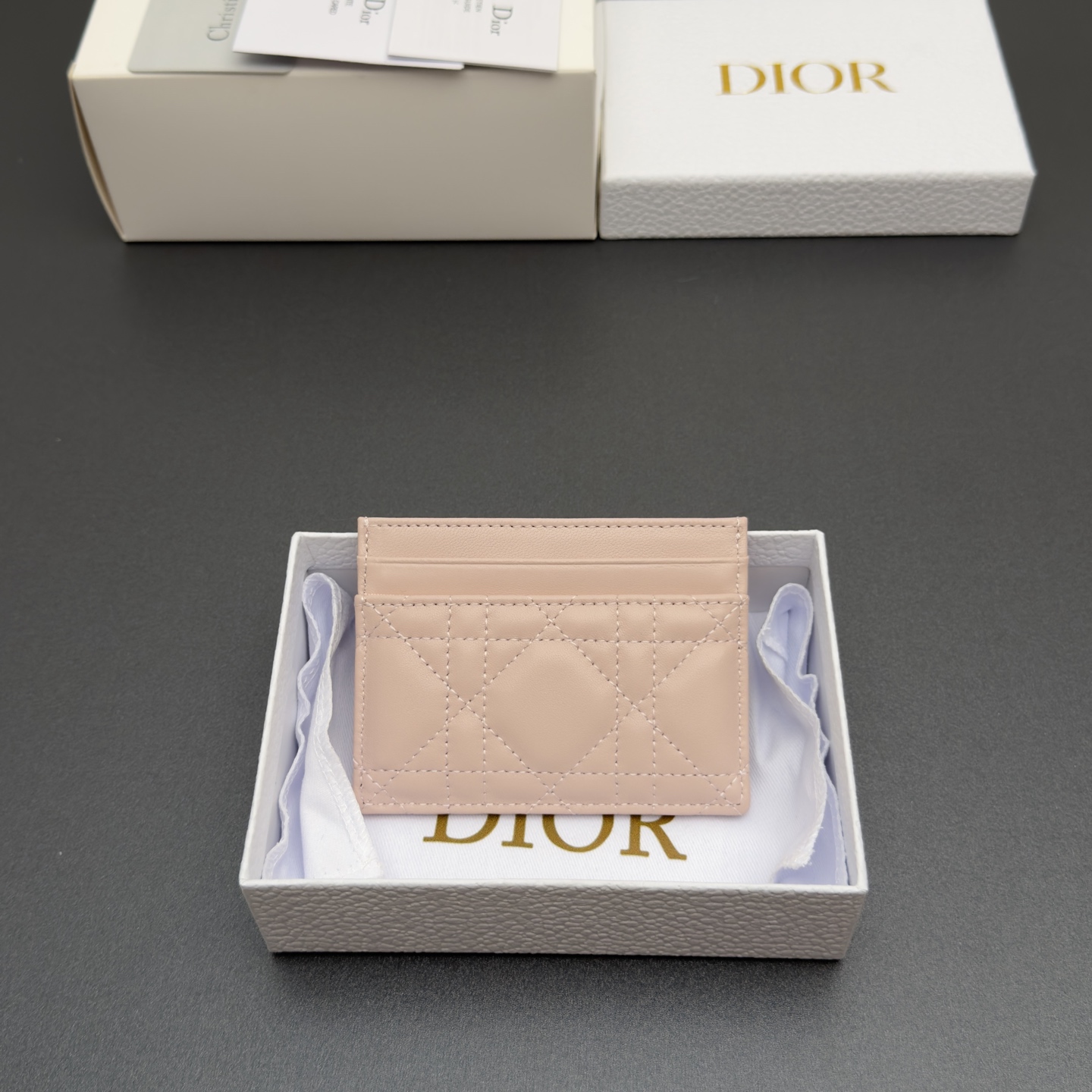 [Dior] 디올 Lady Freesia 레이디 프리지아 까나쥬 램스킨 카드 홀더 지갑