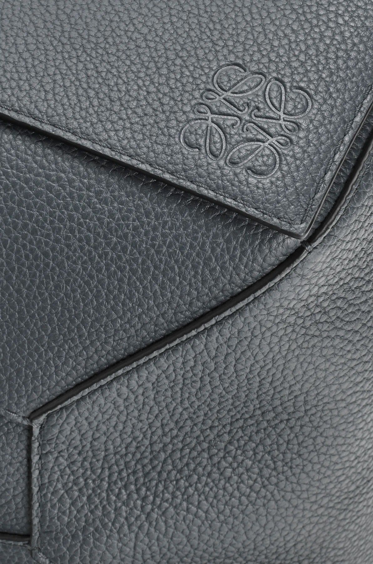Loewe Puzzle Edge 로에베 퍼즐 라지 백 가방