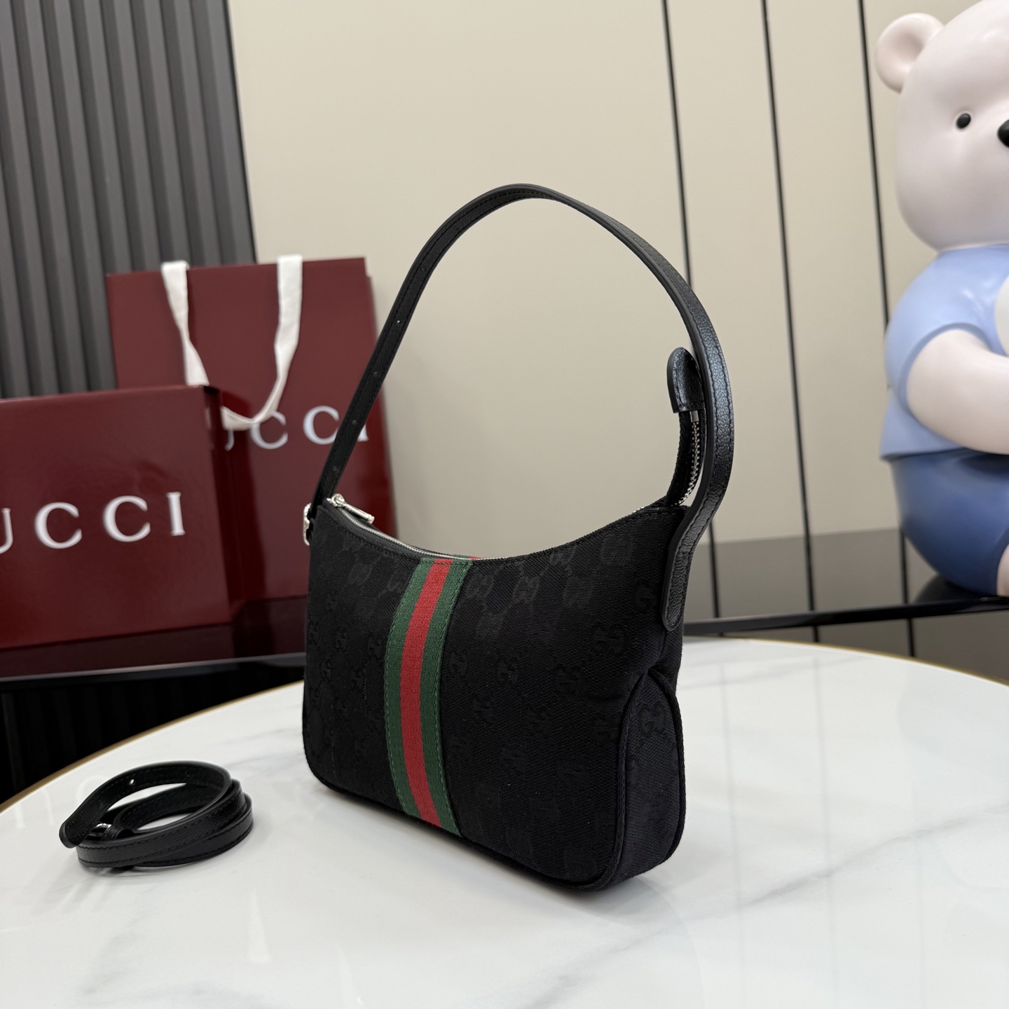 GUCCI 구찌 루네타(Lunetta) 컬렉션 - 블랙 GG 캔버스 숄더/크로스백 가방