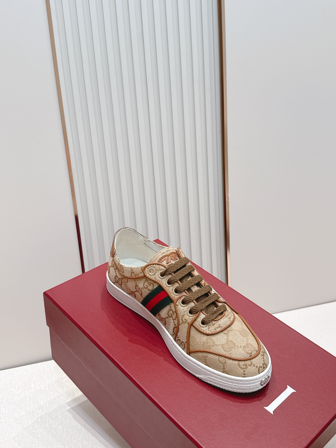 구찌(GUCCI) 커플 스트레치 빈티지 스니커즈 신발