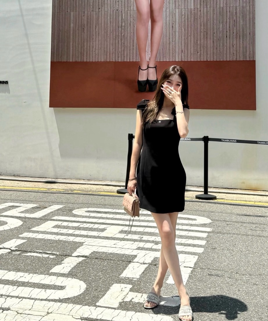 [Chanel] 샤넬 리본 스퀘어넥 리틀 블랙 원피스 의류