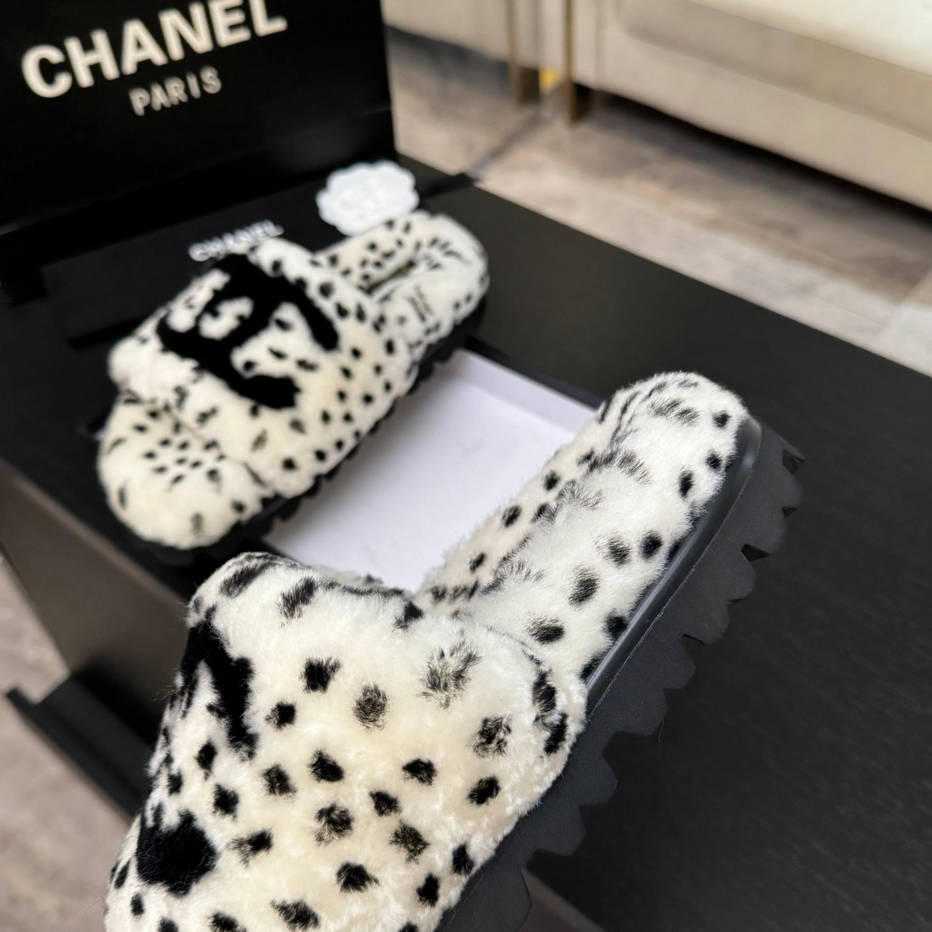 샤넬(CHANEL) 시어링 퍼 슬리퍼 신발