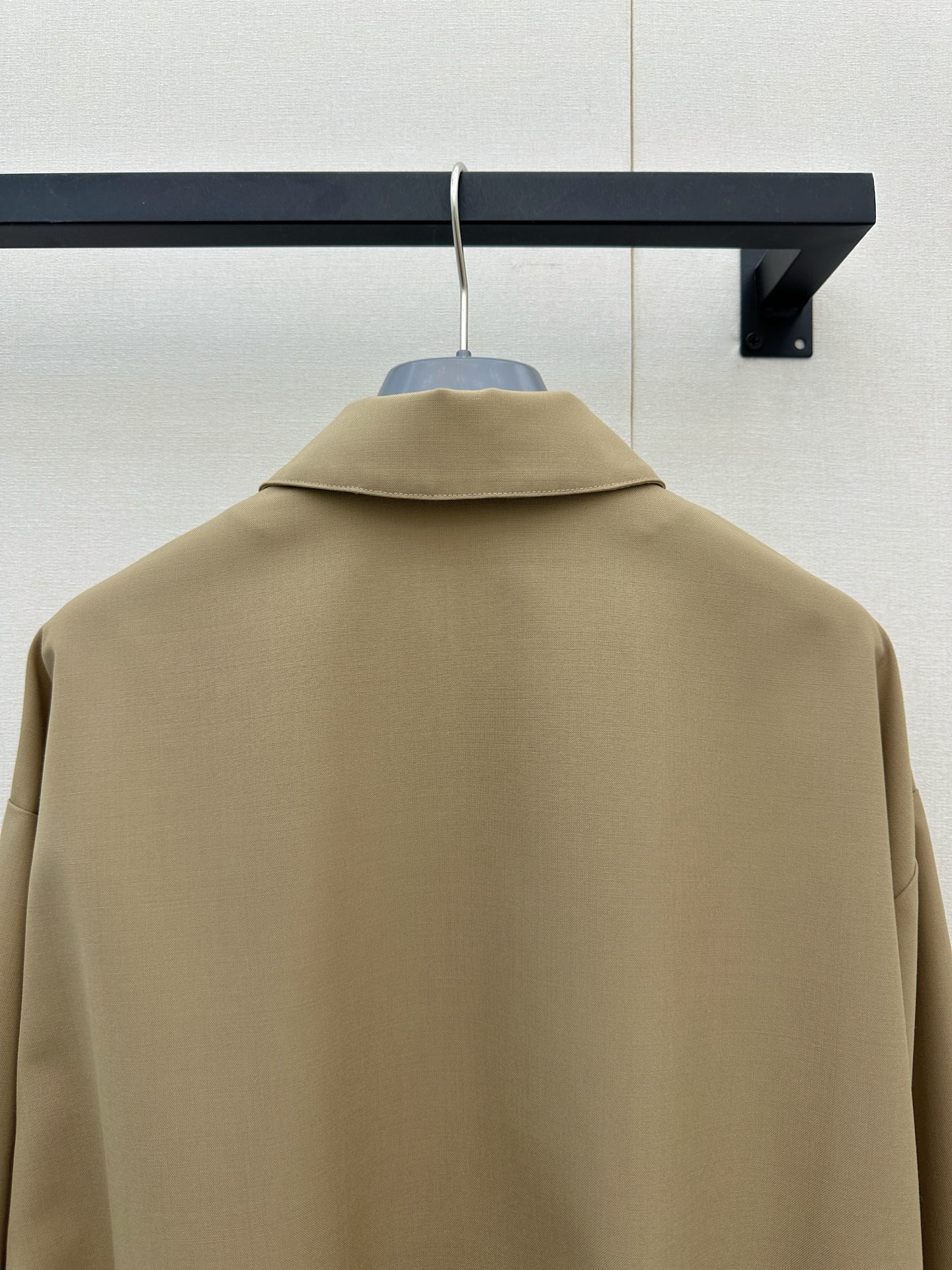 프라다(PRADA) 카키 오버핏 집업 재킷 상의 의류