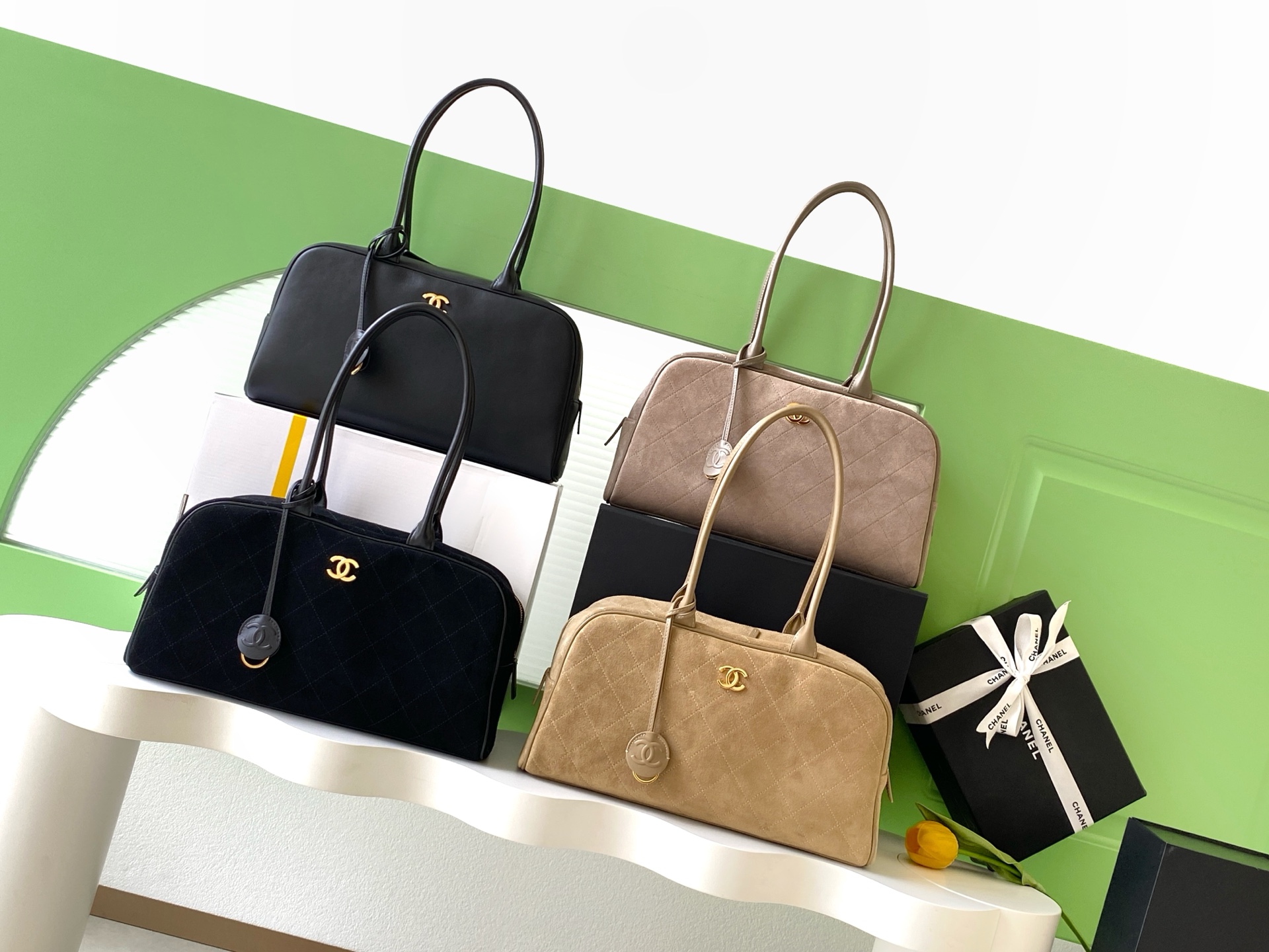 [Chanel] 샤넬 26SS 스웨이드 볼링백 (AS6211) 가방