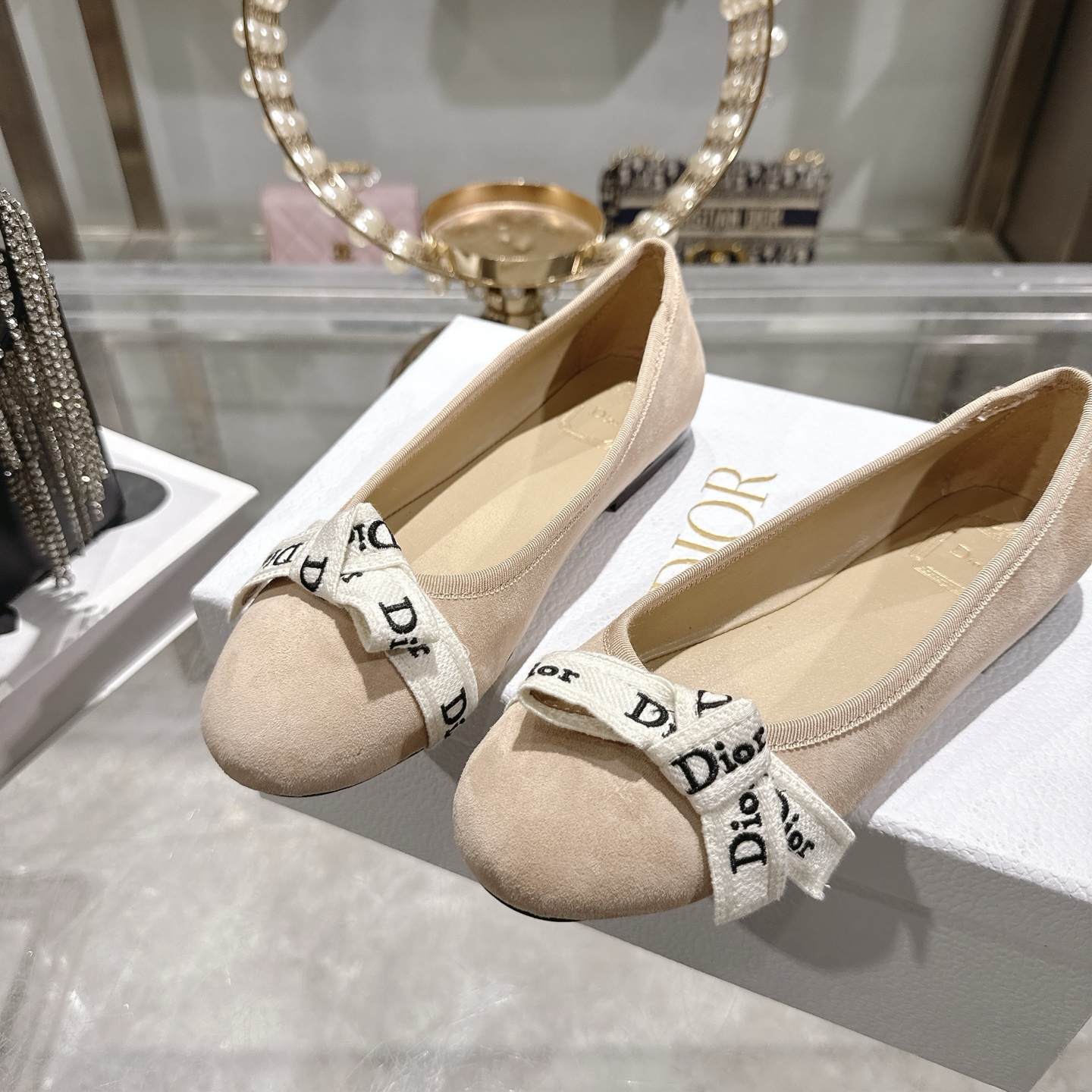 디올(DIOR) 리본 스트랩 메리제인 플랫슈즈 신발