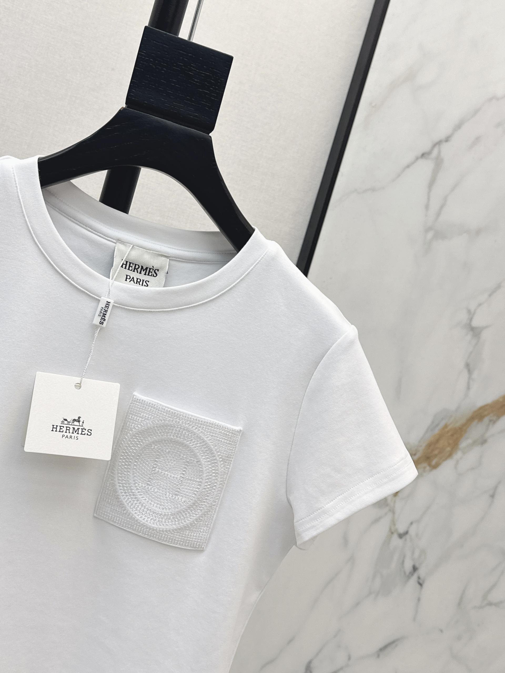 [Hermes] 에르메스 26SS 크롭 슬림핏 반팔 티셔츠 의류