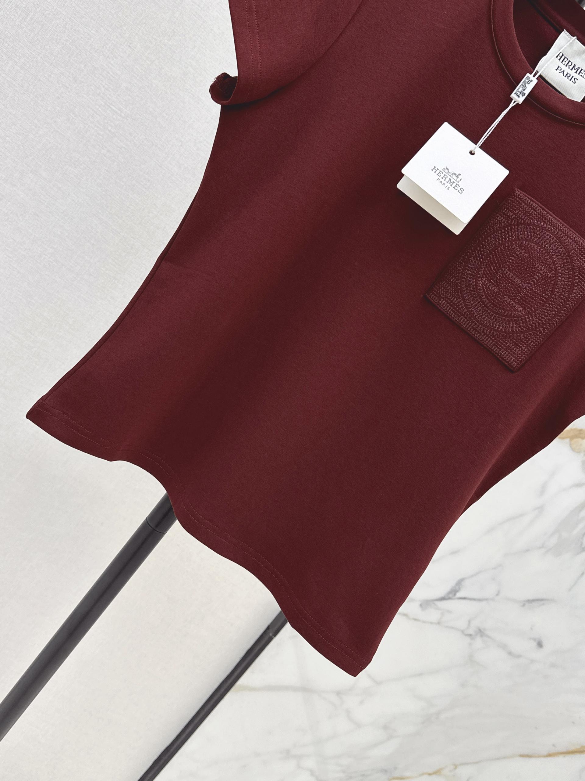 [Hermes] 에르메스 26SS 크롭 슬림핏 반팔 티셔츠 의류