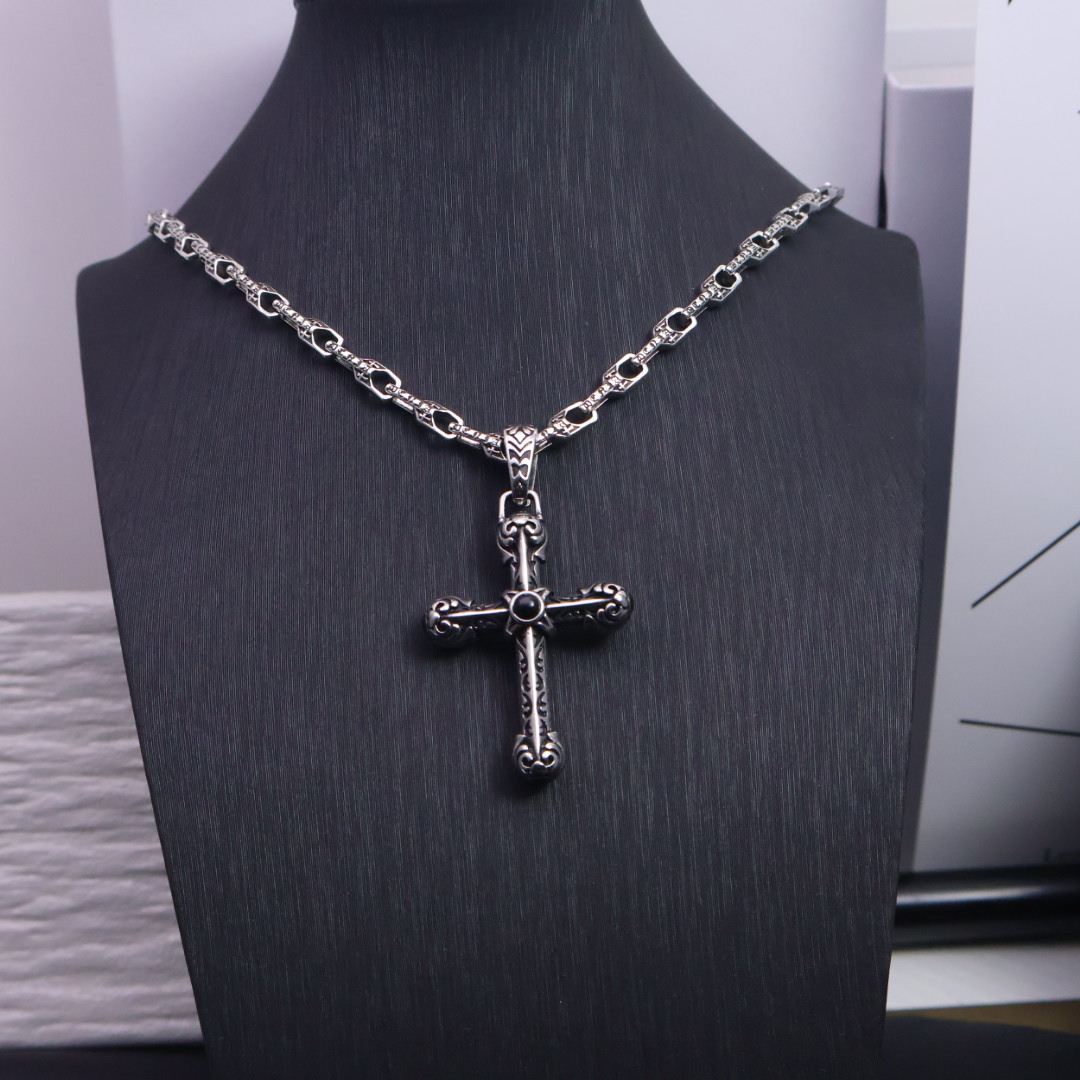 크롬하츠(CHROME HEARTS) 오너먼트 크로스 펜던트 체인 목걸이 악세사리