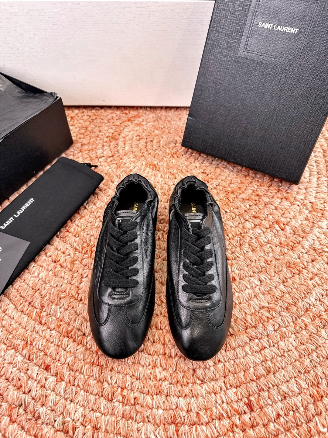 생로랑(YSL) 투웨이 플랫 스니커즈 신발